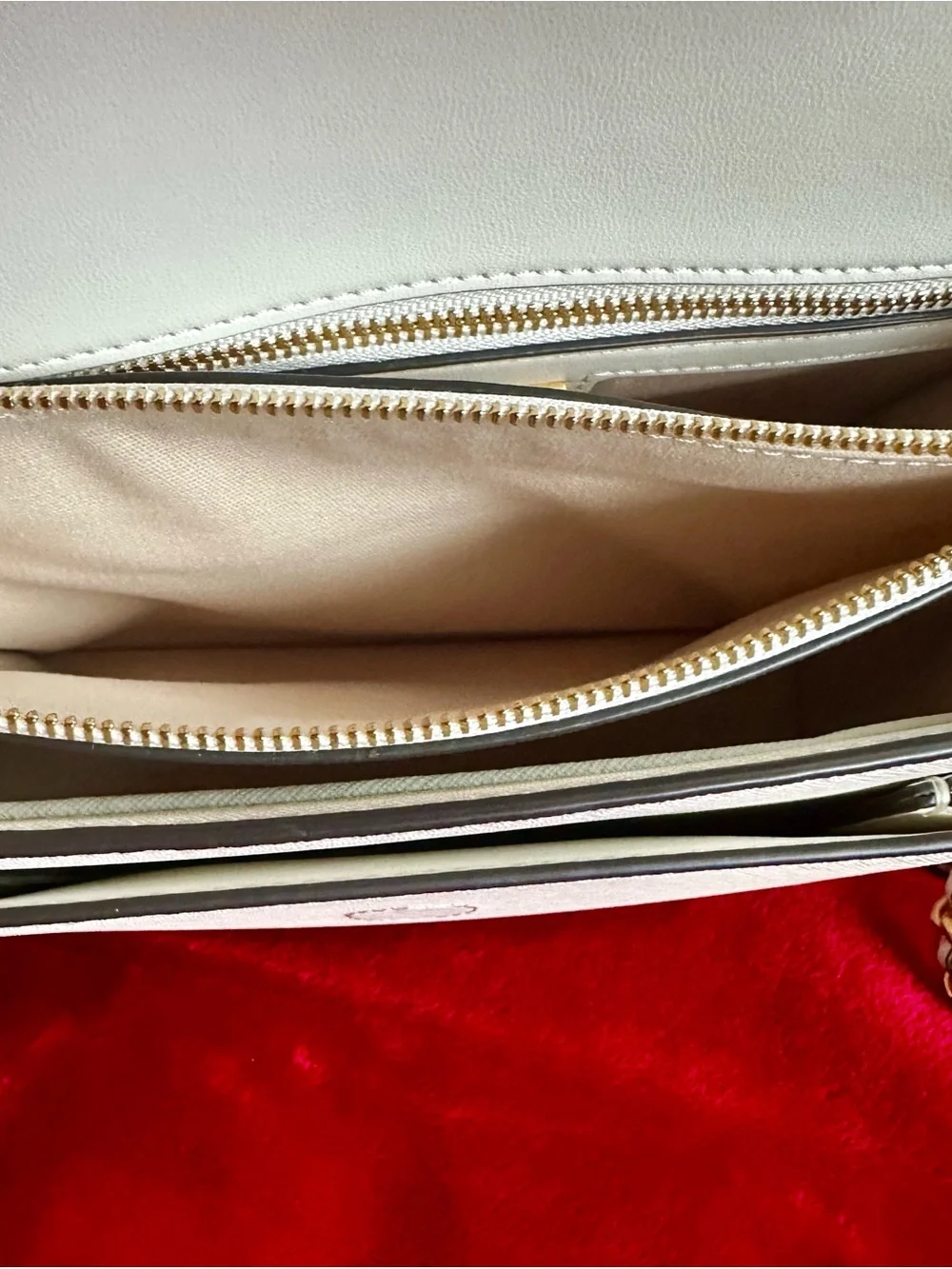 Tory Burch Robinson Convertible Leather Shoulder Bag in New Cream Color
